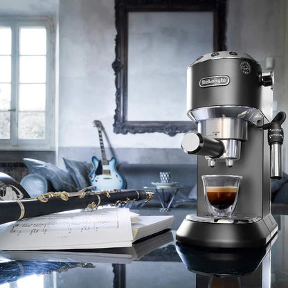 Cafetera Espresso Dedica Style EC685 Delonghi