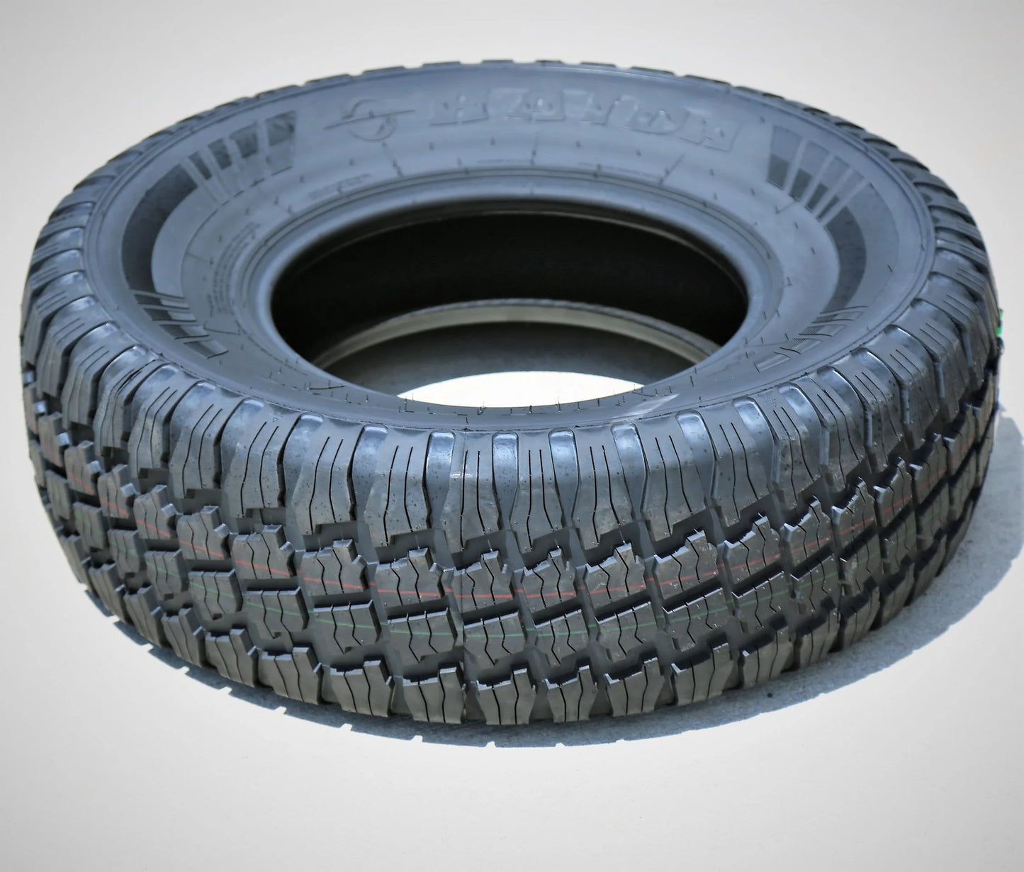 Juego de 2 neumáticos todoterreno Haida Puma HD818 LT 235/75R15 104/101S 6 capas, índice de carga C, perfil M/T barro