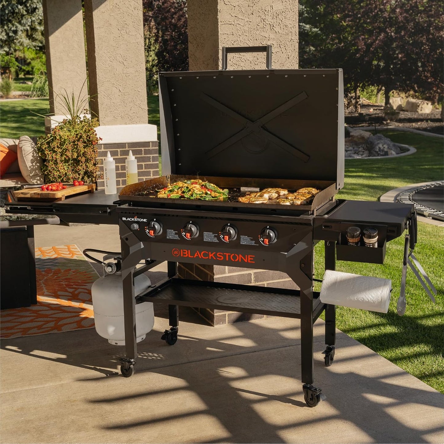 2025 Blackstone 2310 Griddle Omnivore de 36" Forjada en Hierro – Acero Recubierto con Polvo y Tapa Reforzada, Acabado Negro