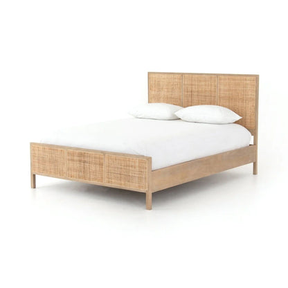 Cama Sydney de Madera de Mango Natural y Ratán Tejido – Elegancia Natural y Textura Auténtica