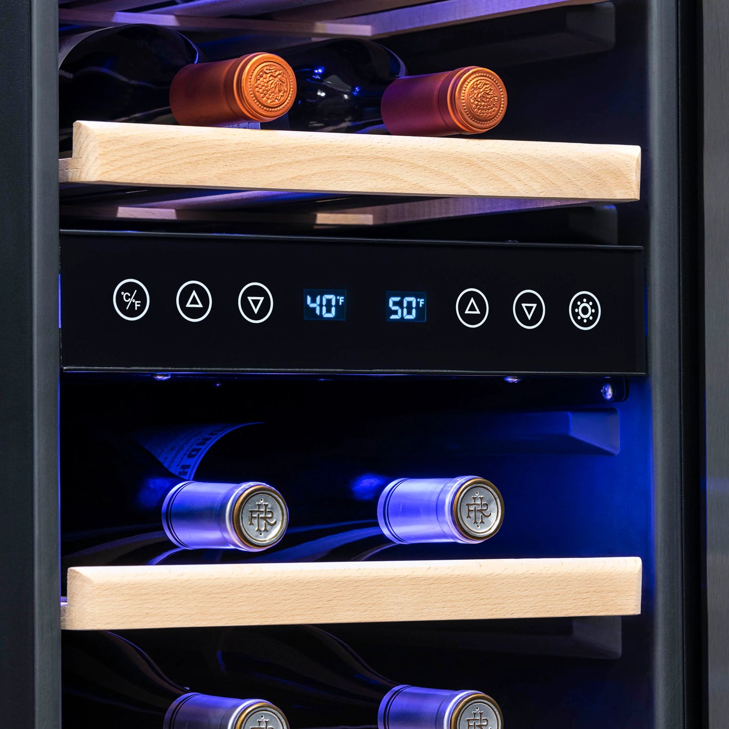 2025 Newair® Refrigerador de Vinos Empotrable Negro – 29 Botellas – 14,8" Doble Zona