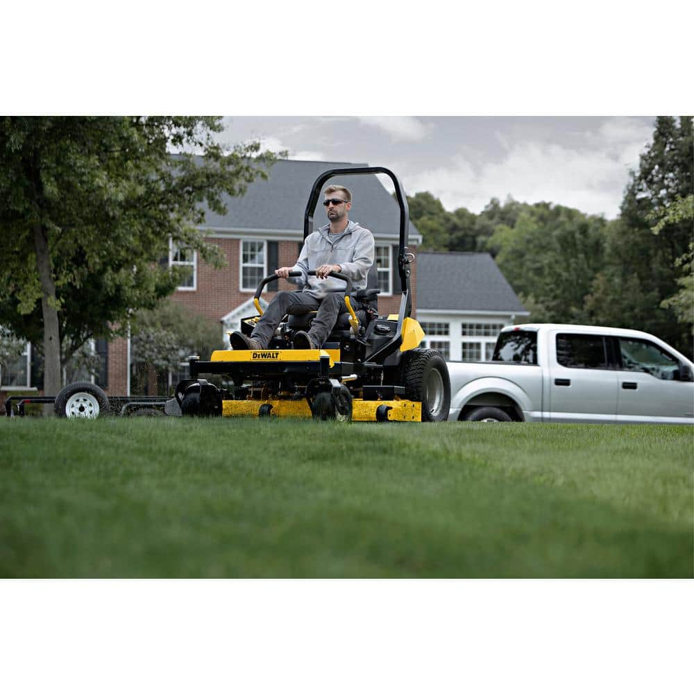 2025 DEWALT Z260 Comercial 60 in. Cortacésped de Giro Cero con Motor Kawasaki V-Twin FS730v de 24 HP y Transmisión Hidrostática Doble DXGZ260P