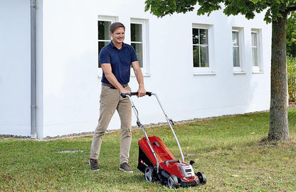 2025 Cortacésped a batería Einhell GE-CM 18/33 Li-Solo Power X-Change (18 V, ancho de corte 33 cm, hasta 200 m², motor brushless, bolsa de recogida 30 L, altura de corte 25-65 mm, sin batería)